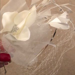 Brand new bride headband with swavorski crystal